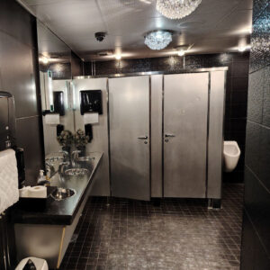 Alakerran WC-tilat